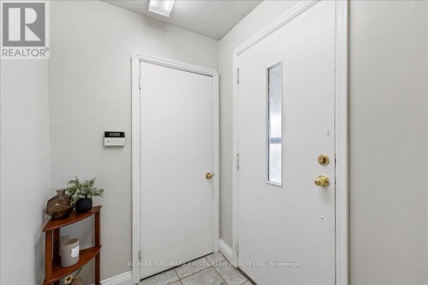 2690 Islington Avenue, Toronto, ON M9V2X5 Photo 4