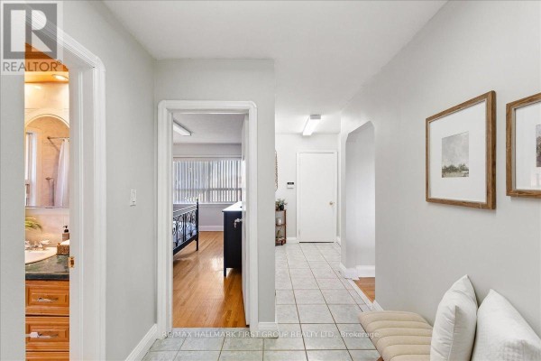 2690 Islington Avenue, Toronto, ON M9V2X5 Photo 5