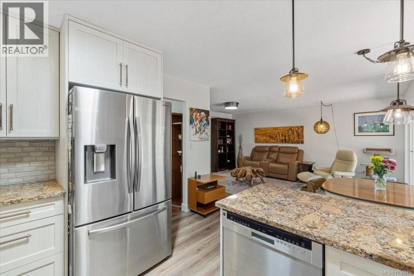 Ensuite - 2690 Lana Rd, Nanoose Bay, BC V9P9B2 Photo 4