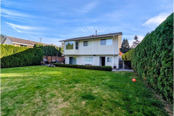 2691 Macbeth Crescent, Abbotsford, BC V3G1C2 Photo 3