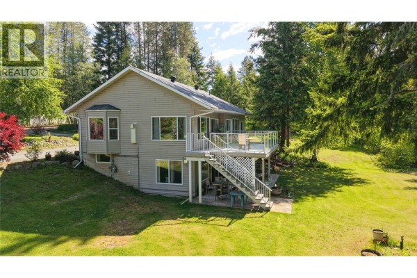 3pc Bathroom - 2693 Osachoff Road, South Slocan, BC V1N4P4 Photo 3