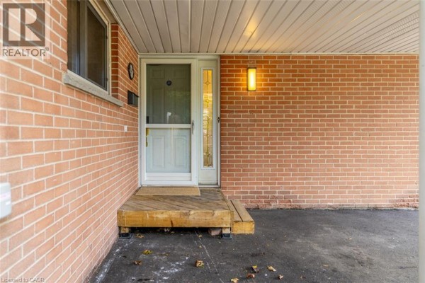 2pc Bathroom - 2697 Hollington Crescent, Mississauga, ON L5K1E8 Photo 2