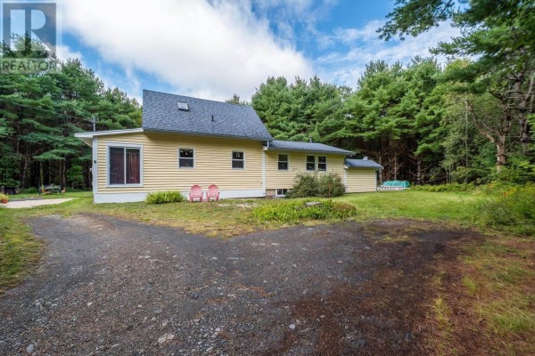 Kitchen - 2699 Cornwall Road, Middle New Cornwall, NS B0J2E0 Photo 2