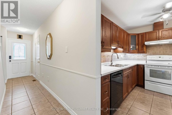 27 - 1396 Upper Ottawa Street, Hamilton, ON, photo 3