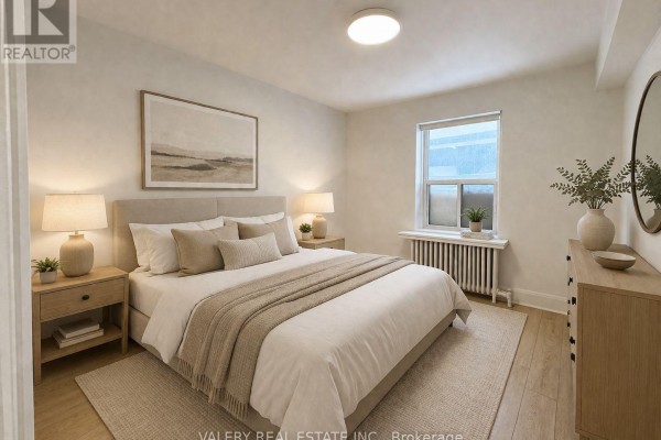 Bedroom - 27 - 2404 Queen Street E, Toronto, ON  Photo 4