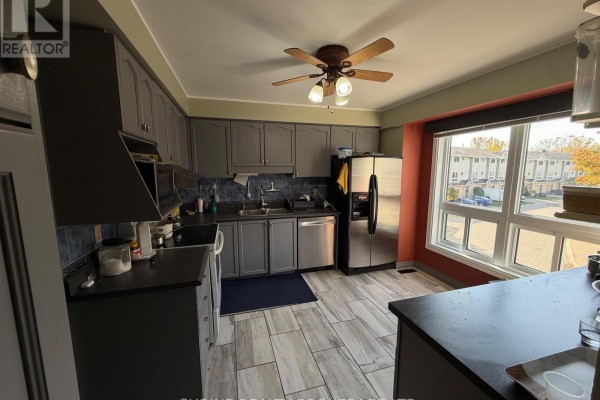 Kitchen - 27 - 536 Third Street, London East, ON N5V4R5 Photo 3
