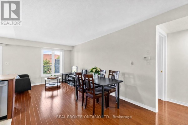 Primary Bedroom - 27 - 649e Warden Avenue, Toronto, ON M1L0E7 Photo 4