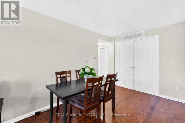 Bedroom 2 - 27 - 649e Warden Avenue, Toronto, ON M1L0E7 Photo 5