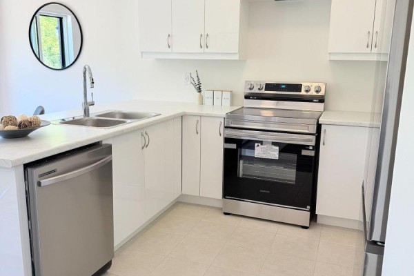 Kitchen - 27 - 660 Colborne Street W, Brantford, ON N3T0Y7 Photo 2