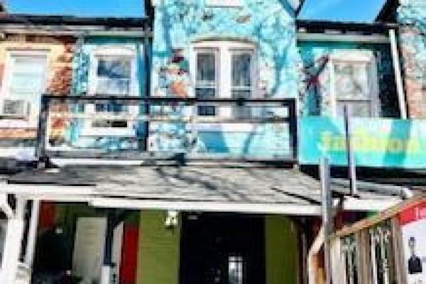 27 & 29 Kensington Avenue, Toronto, ON M5T2J8 Photo 2