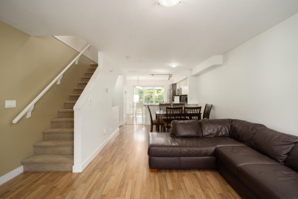 27 19448 68 Avenue, Surrey, BC V4N5V5 Photo 2