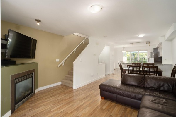 27 19448 68 Avenue, Surrey, BC V4N5V5 Photo 3