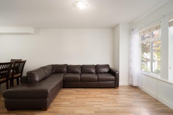 27 19448 68 Avenue, Surrey, BC V4N5V5 Photo 4