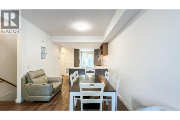 27 388 W 64th Avenue, Vancouver, BC V5X2L9 Photo 4