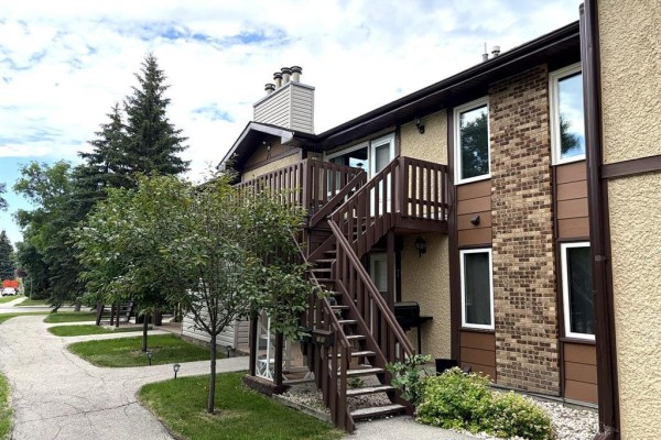 Living room - 27 70 Paddington Road, Winnipeg, MB R2N1P7 Photo 3