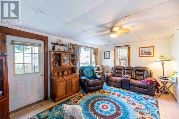 27 Ahmic St Street W, Magnetawan, ON P0A1P0 Photo 2