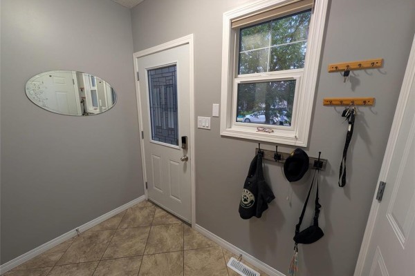 27 Aldrin Way, Brandon, MB R7A2T7 Photo 2