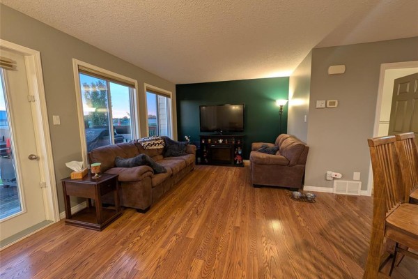 27 Aldrin Way, Brandon, MB R7A2T7 Photo 5
