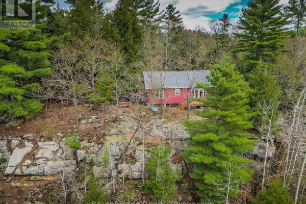 Kitchen - 27 Beaumont Bay Road, Muskoka Lakes, ON P0B1L0 Photo 3