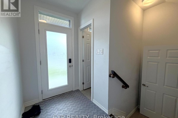 27 Bermondsey Way, Ottawa, ON K2S2Y7 Photo 3