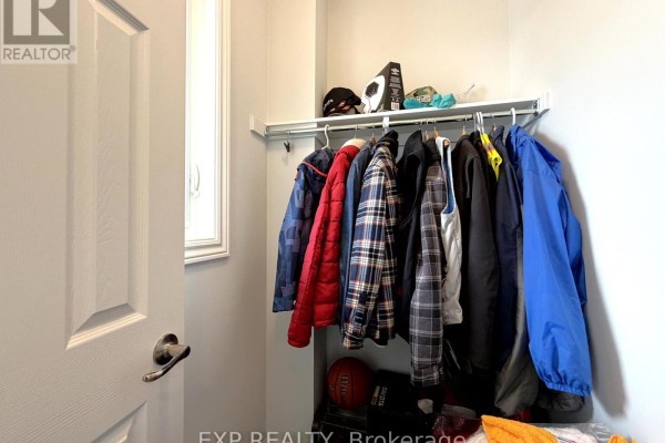 27 Bermondsey Way, Ottawa, ON K2S2Y7 Photo 4