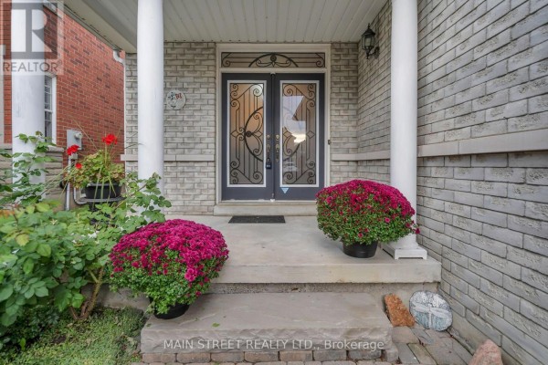 Great room - 27 Blackbird Crescent, Richmond Hill, ON L4E4B2 Photo 3