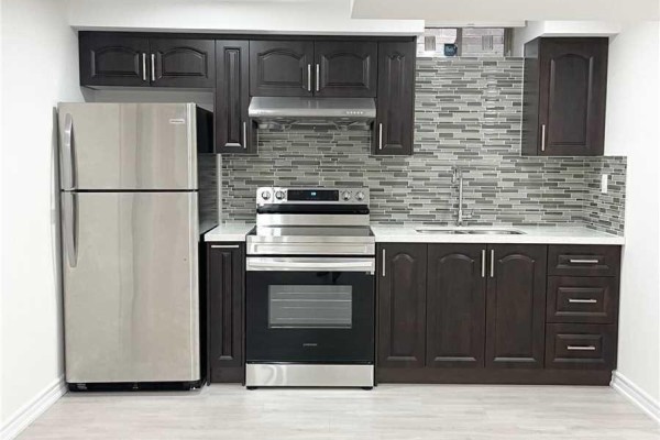 27 Brownsberger Road, Whitchurch Stouffville, ON, photo 3