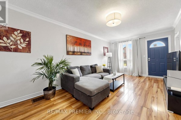 27 Cambridge Avenue, Hamilton, ON, photo 3