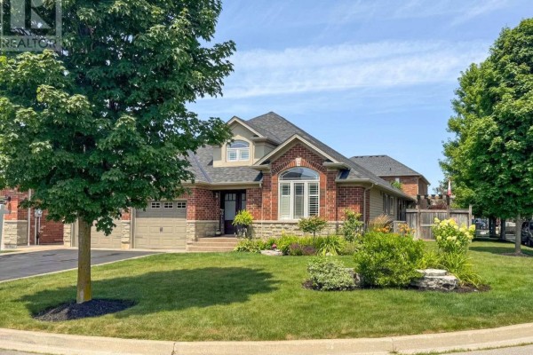 27 Carver Drive, Hamilton, ON, photo 2
