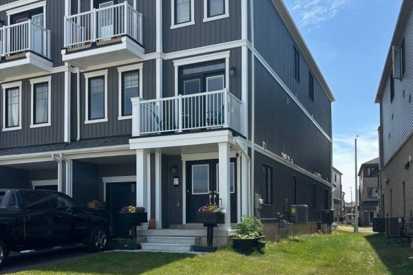 27 Central Market Drive, Haldimand, ON, photo 2