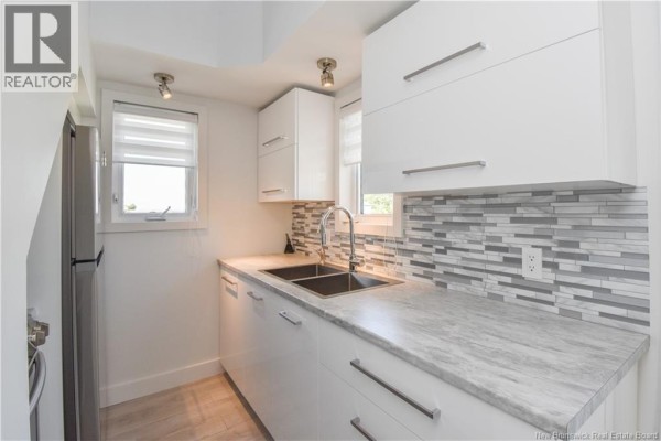 Kitchen - 27 Chiasson Road, Caraquet, NB E1W1A3 Photo 3