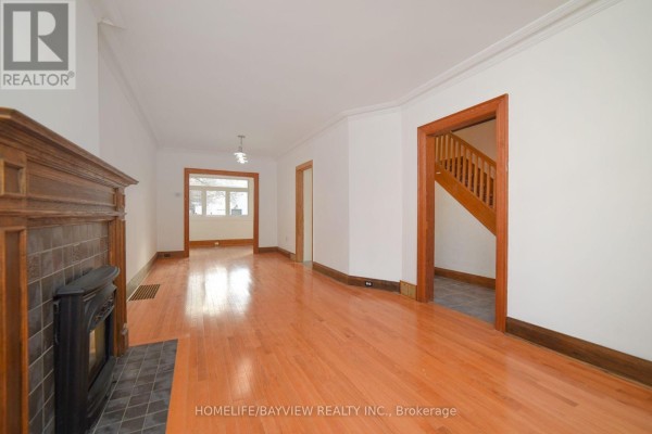 27 Cranbrooke Avenue, Toronto, ON, photo 3