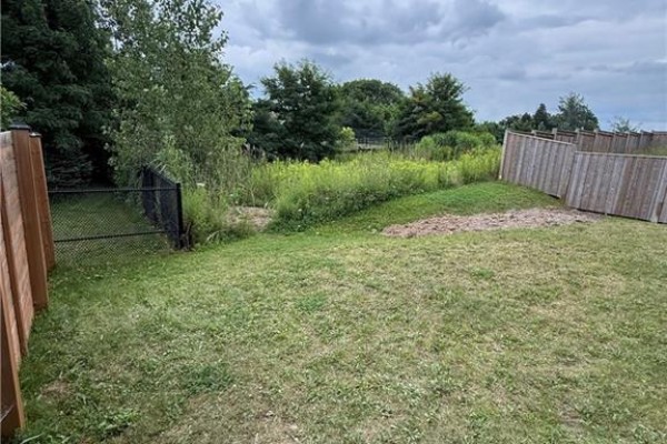Primary Bedroom - 27 Deerfield Lane, Ancaster, ON L9K1R4 Photo 5