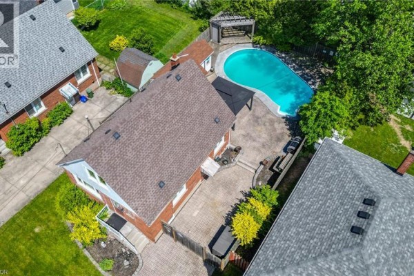 27 Delevan Crescent, Hamilton, ON, photo 2