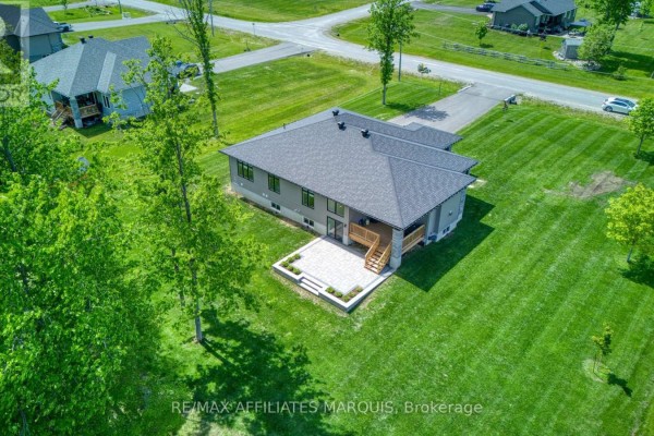27 Diane Drive, Rideau Lakes, ON, photo 2