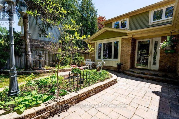 27 Drumern Crescent, Richmond Hill, ON, photo 3
