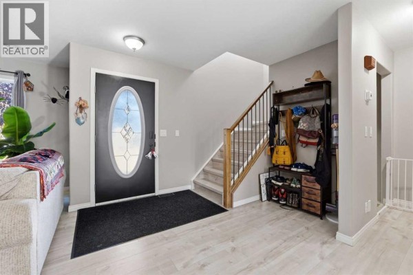 Kitchen - 27 Fenwood Close, Sylvan Lake, AB T4S2K4 Photo 3