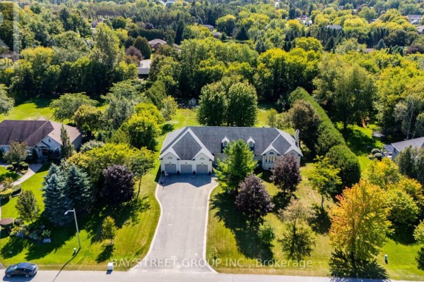 27 George Pipher Lane, Whitchurch Stouffville, ON L4A1M4 Photo 3
