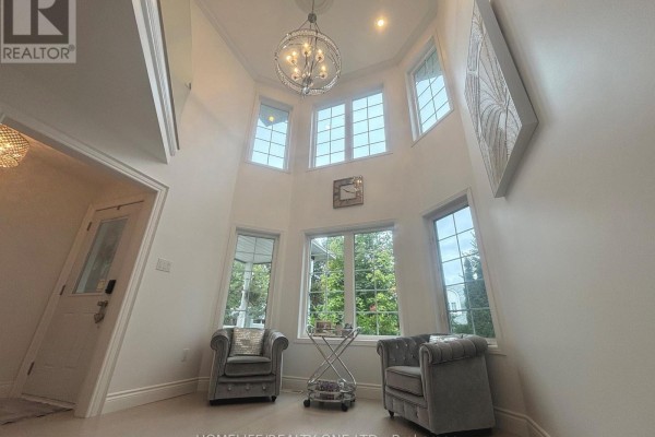 Family room - 27 Glasgow Crescent, Georgina, ON L4P4A9 Photo 4