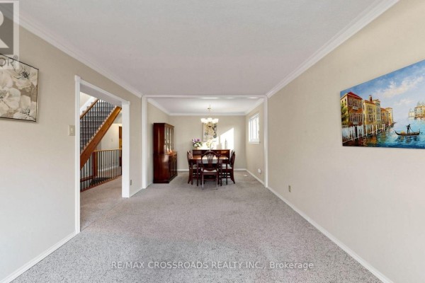 Dining room - 27 Hagerman Boulevard, Markham, ON L3R2A8 Photo 2