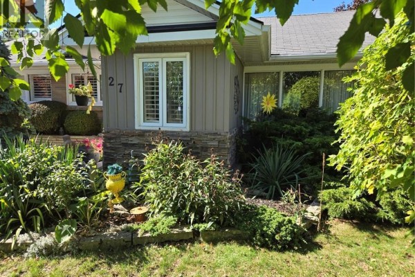 27 Hepburn Avenue, St  Thomas, ON, photo 2