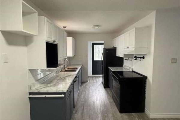 Recreation room - 27 Hergott Avenue, Elliot Lake, ON P5A3B1 Photo 5