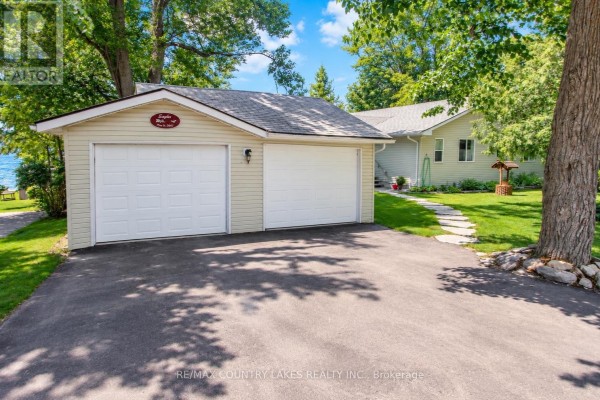 Foyer - 27 Hillcrest Avenue, Kawartha Lakes, ON K0M2B0 Photo 5