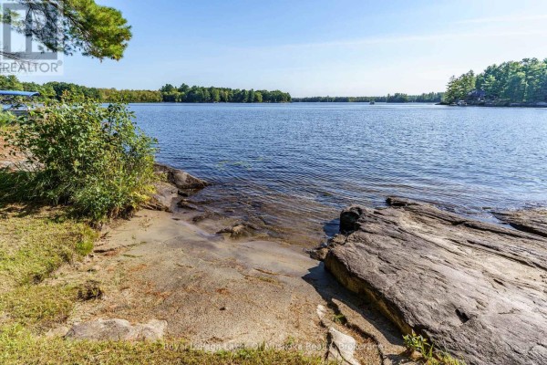 27 Island 2ml, Gravenhurst), ON P0E1G0 Photo 4