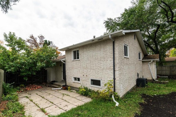 Kitchen - 27 Lakepointe Road, Winnipeg, MB R3T4R5 Photo 3