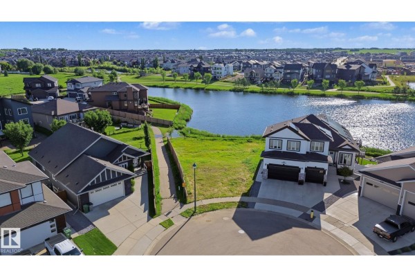 27 Lakeshore Cv, Beaumont, AB, photo 2