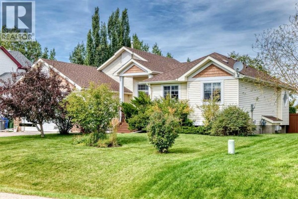 27 Lloyd Crescent Ne, Langdon, AB, photo 2