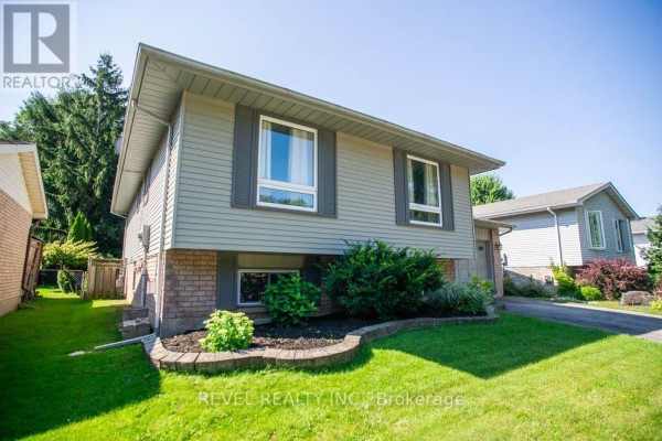 Bedroom - 27 Myrtleville Drive, Brantford, ON N3V1B9 Photo 4