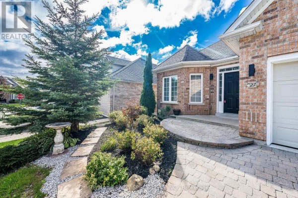 27 Nailsworth Crescent, Caledon, ON L7C1R3 Photo 3