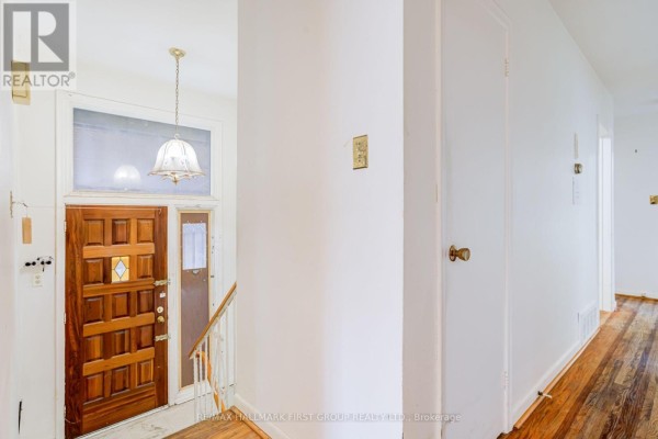Primary Bedroom - 27 Nipissing Drive, Toronto, ON M9B4V4 Photo 4